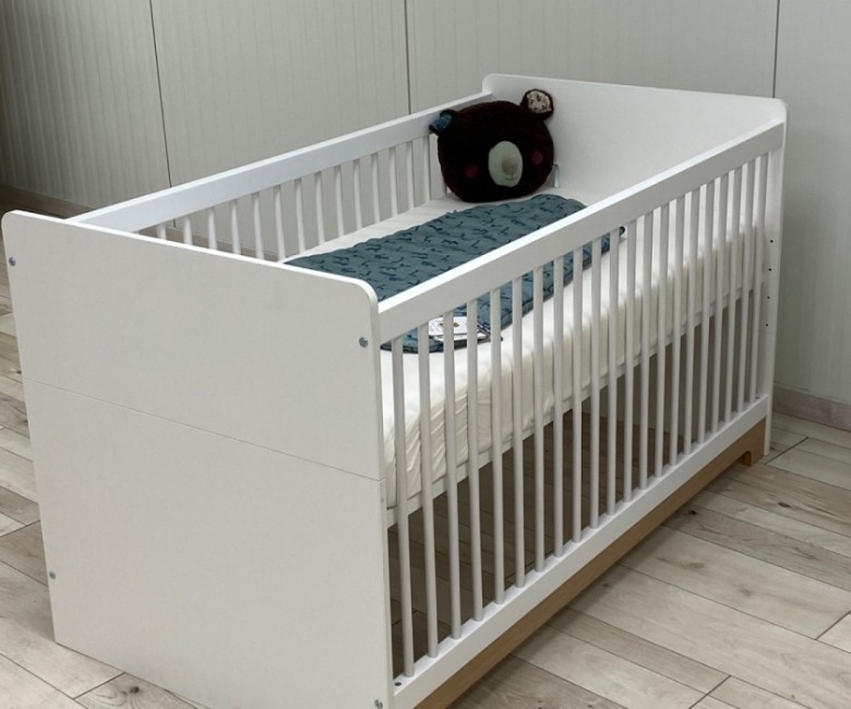 Lit bébé évolutif Equilibre 70x140 cm + Matelas - Morgaëlla